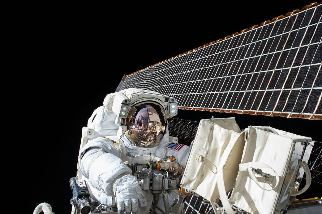 On Nov. 6, 2015, NASA astronauts Scott Kelly and Kjell Lindgren spent 7 hours and 48 minutes working outside the International Space Station on the 190th spacewalk in support of station assembly and maintenance. 