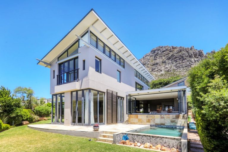 Expats are moving back to South Africa – and buying multi-million rand ...