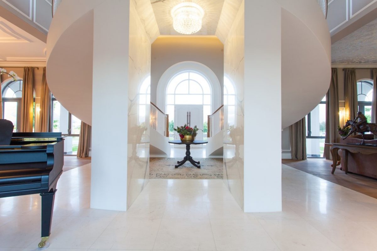 South Africa’s leading luxury wellness Estate lists residence for €7 ...