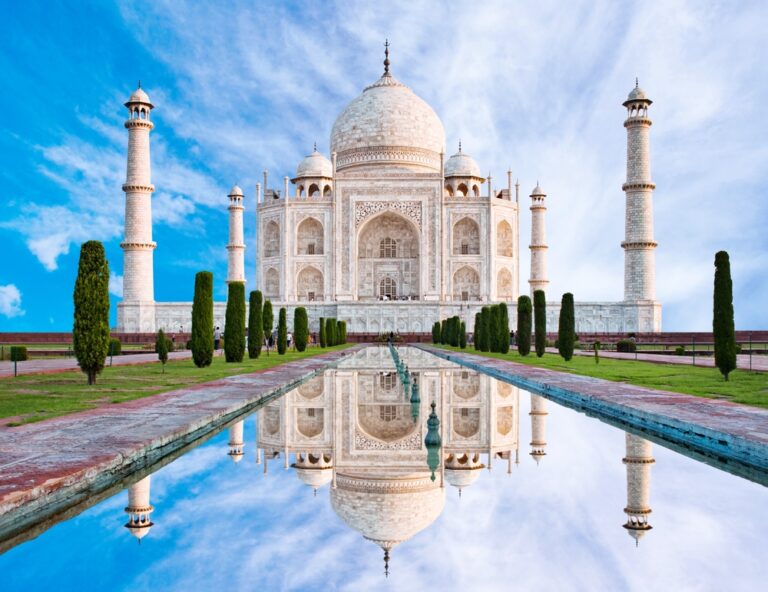 Amazing View On The Taj Mahal With Reflection In Water BusinessTech