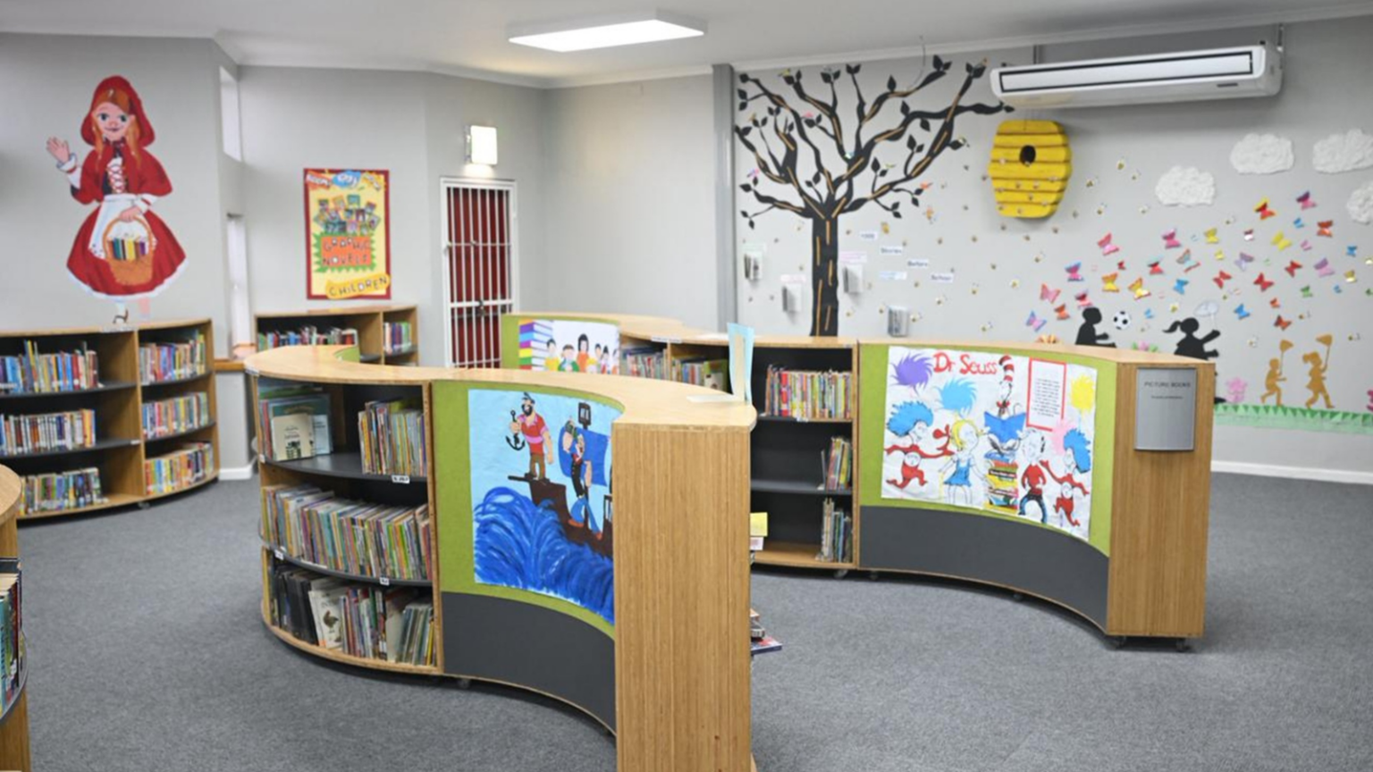New R3.1 million library opens in the largest township in Cape Town ...