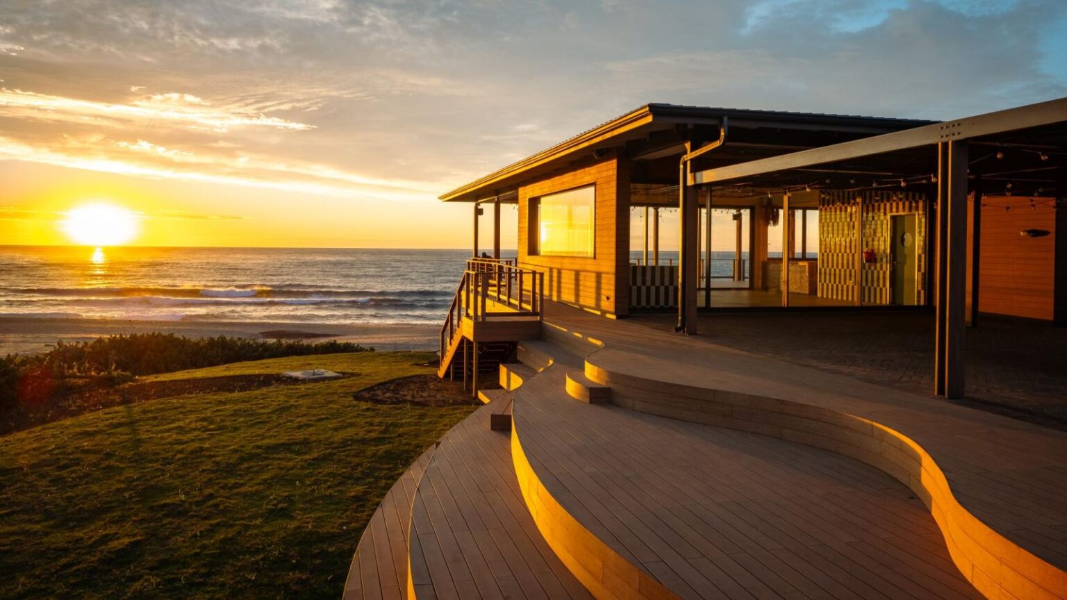 how-much-it-costs-to-stay-at-the-most-expensive-resort-ever-built-in